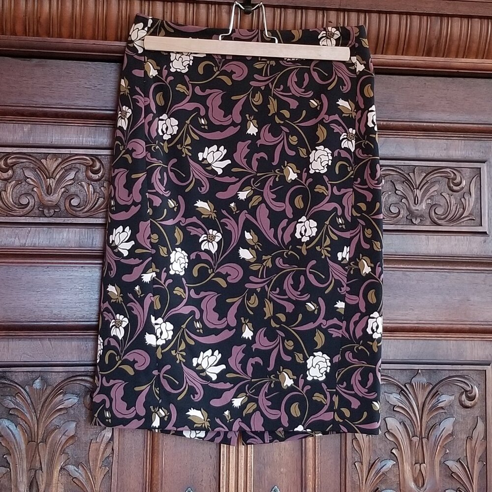 NWOT Loft Floral Pencil Skirt